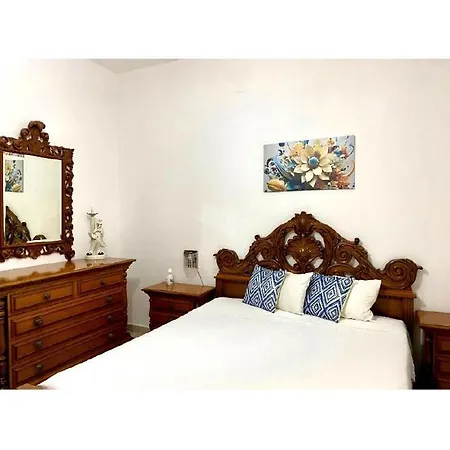 Grace's Blue Corner * Marconia